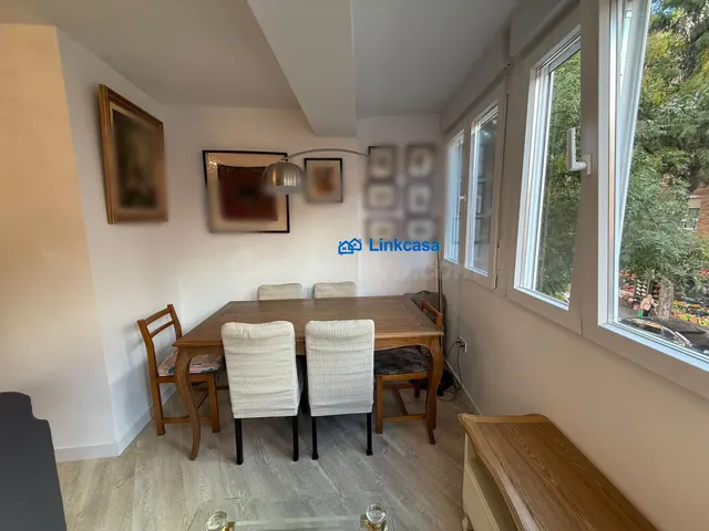 PISO DE TRES DORMITORIOS CON TERRAZA EN CALLE JABIRU - foto 4