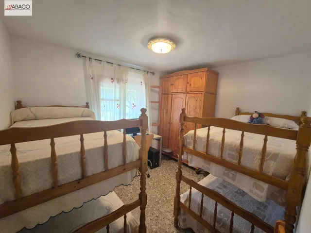 Chalet en terreno urbano — 36