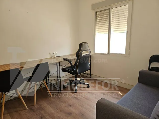 Acogedor Piso Reformado en Alicante - Garbinet-Parque de las - foto 4
