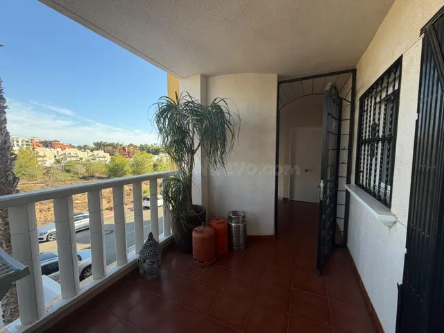Fantástico Piso en la Urbanización Pinada Golf - Villamartin - foto 4