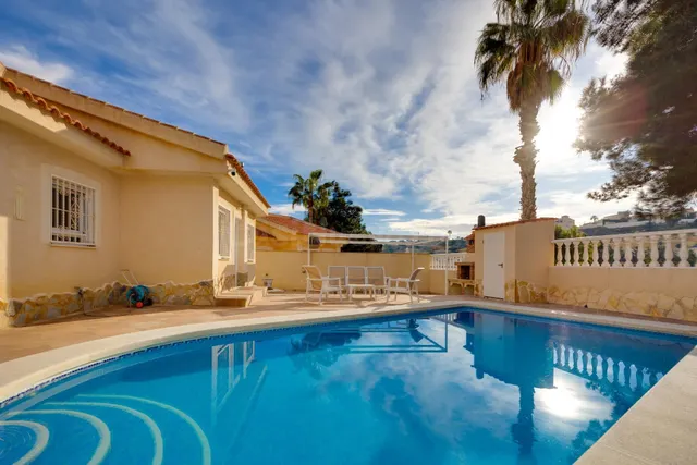 MAGNIFICO CHALET INDEPENDIENTE CON PISCINA PRIVADA Y VISTAS AL CAMPO DE GOLF EN CIUDAD QUESADA — 2
