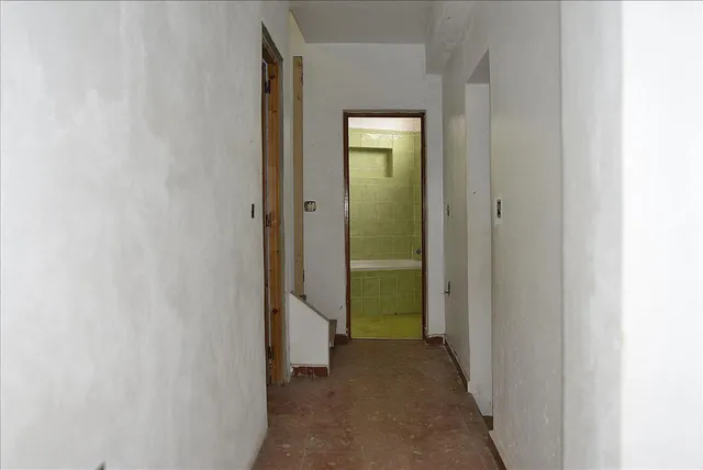 ¡GRAN CASA ADOSADA DE 351 M2 CON ENORME POTENCIAL EN ALGECIRAS! — 17