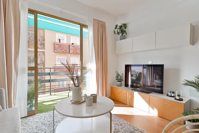 ¡¡¡¡¡ ATENCIÓN INVERSORES!!!!  PISO DE 4 habitaciones CON LICENCIA TURÍSTICA CON ALTA RENTABILIDAD — 2