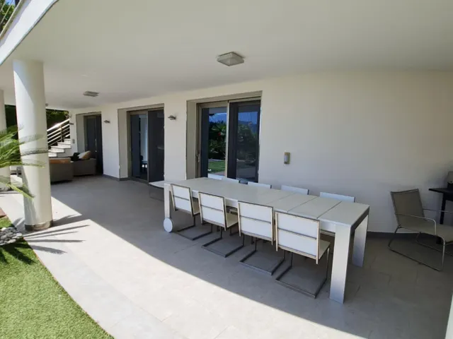 Villa de Lujo en primera línea — 7