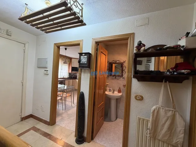 Chalet en Velilla de San Antonio, Madrid de 269 m2 con pisci - foto 4
