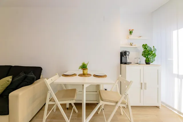Apartamento reformado de un dormitorio en primera línea de playa en El Perellonet — 25
