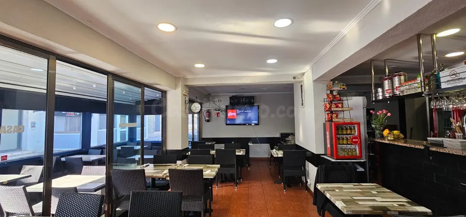 RESTAURANTE CON VIVIENDA SUPERIOR EN PLATJA DELS RIELLS