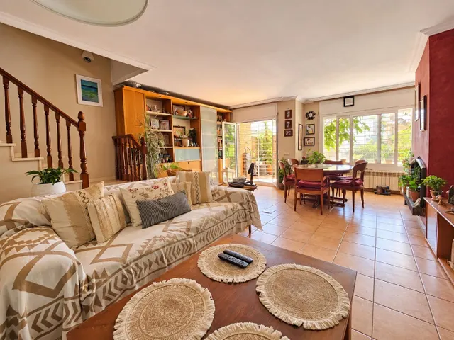 Casa con jardín y piscina en Premià de Dalt — 17