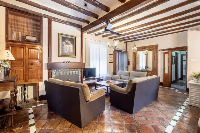 **NEGOCIO CONSOLIDADO DE EVENTOS Y ALOJAMIENTO TURÍSTICO EN UNA ESPECTACULAR FINCA ANDALUZA CERCA DE GRANADA** — 9