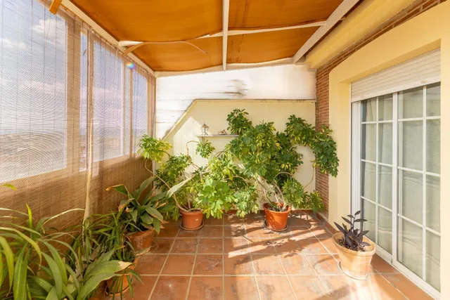 Ático Soleado con Gran Terraza en Esquina — 6