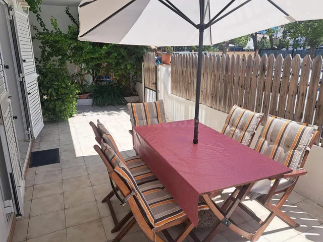 Bonita planta baja con terraza a 250 metros de la playa de S - foto 3