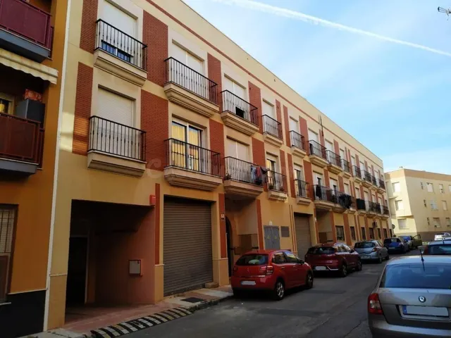 Plazas de garaje en venta en Roquetas de Mar - foto 3