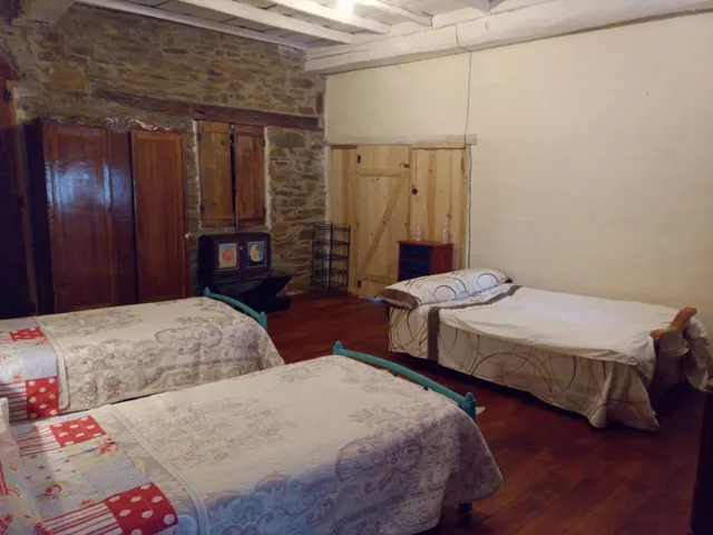 CASA DE PIEDRA EN VALCECAÑADA — 3