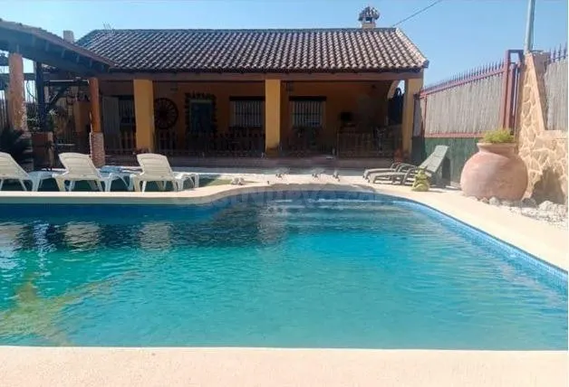 Casa con terreno en la pedanía de Arneva, Orihuela. Vivienda