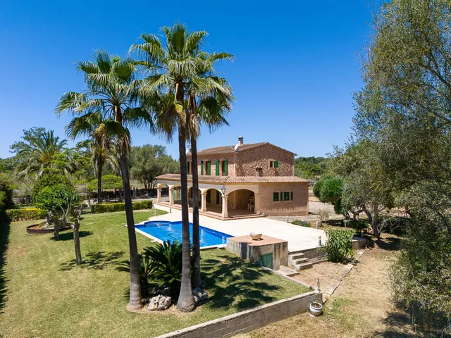 Finca Rústica en Algaida con piscina, privacidad y carácter mallorquín — 4