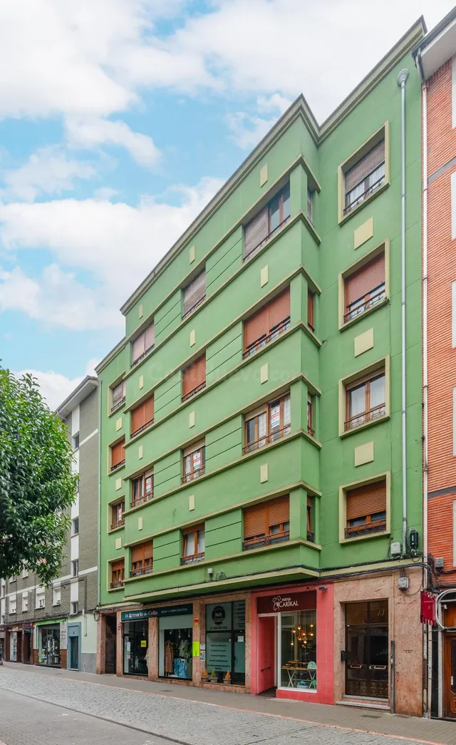 CASI 200 METROS DE PISO EN EL CENTRO DE MIERES - foto 4