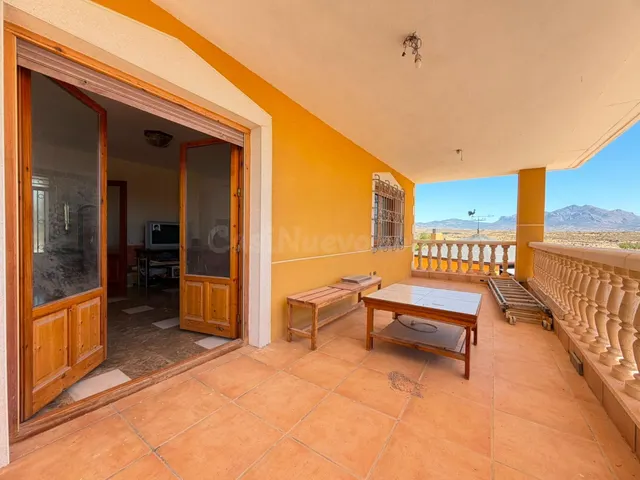 Espectacular chalet independiente con 7 dormitorios, piscina y 1.520 m2 de parcela en Río Park — 38