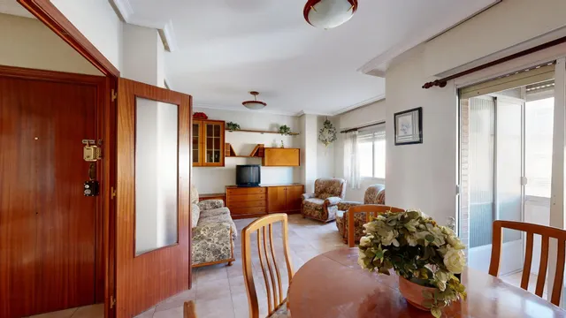 Espacioso piso en bª virgen de la caridad, muy luminoso - Cartagena — 9
