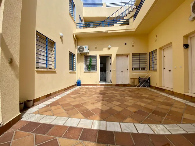 Apartamento reformado de 1 dormitorio en zona Las Palmeras — 16