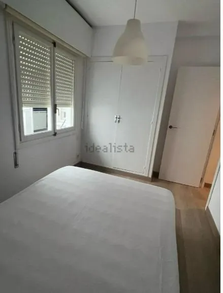 Alquiler de excelente vivienda zona centro de Alicante de 4 dormitorios — 8