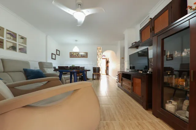 Amplio piso de 3 dormitorios con terraza, garaje y trastero 
