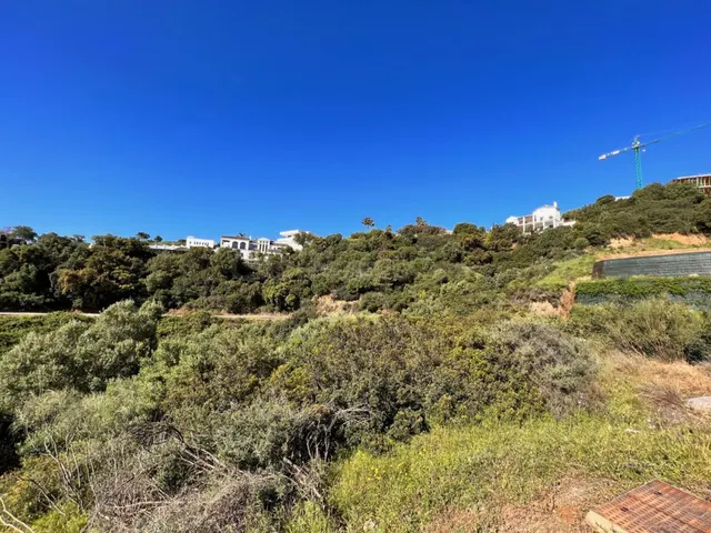 Parcela 4 habitaciones en venta - Costa del Sol — 2