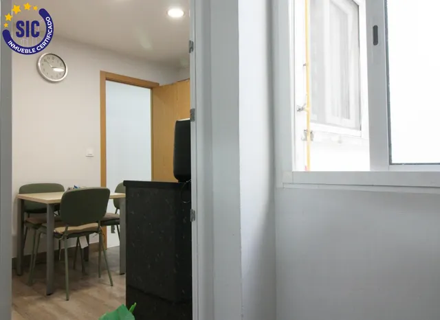 AMPLIA VIVIENDA REFORMADA DE 4 habitaciones CON ASCENSOR EN TORRENT — 11