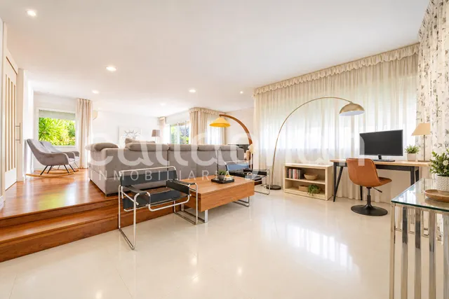 Exclusiva vivienda en Cruz de Gracia: elegancia, amplitud y privacidad — 43