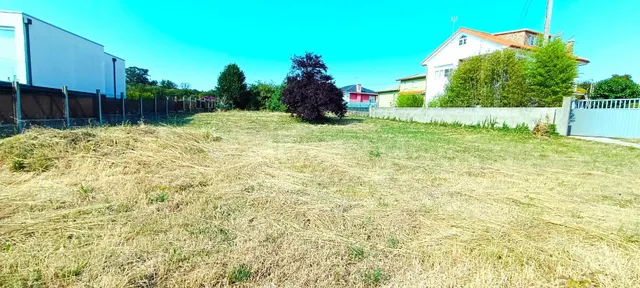 Terreno urbano de 1.083 m2 en Lorbe-Mera: ideal para chalet 