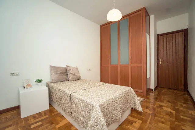 Piso en travesía Bayona 4, Pamplona — 10