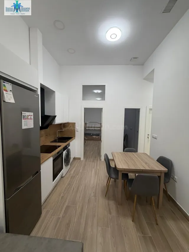 SE VENDE PISO ZONA SEMICENTRO - DEPOSITO DEL SOL - foto 3