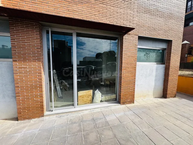 LOCAL COMERCIAL EN VENTA EN SERRALLO – BOLA DE ORO — 2