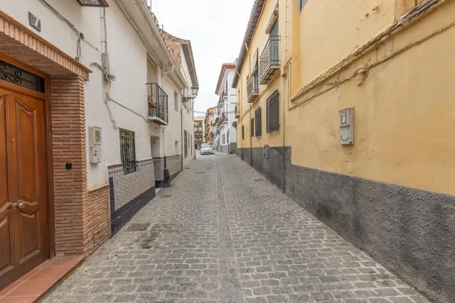 BONITA CASA PARA REFORMAR — 30