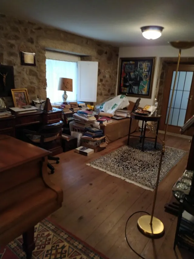 SE VENDE CASONA SINGULAR CON TERRENO DE 22.000 MTS EN OZA — 45