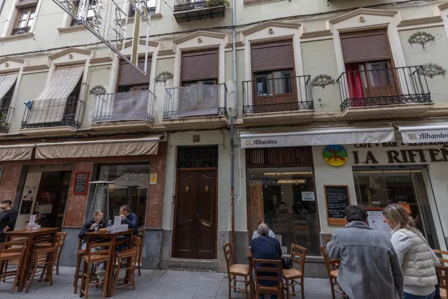 ¡Oportunidad única en el corazón de Granada! — 44