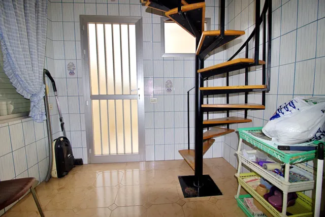 Edificio de dos plantas — 21