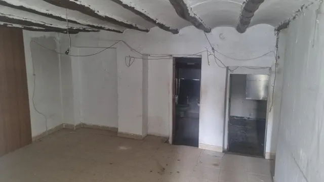 Casa para reforma integral en Calle Muntadas. Lumpiaque — 9