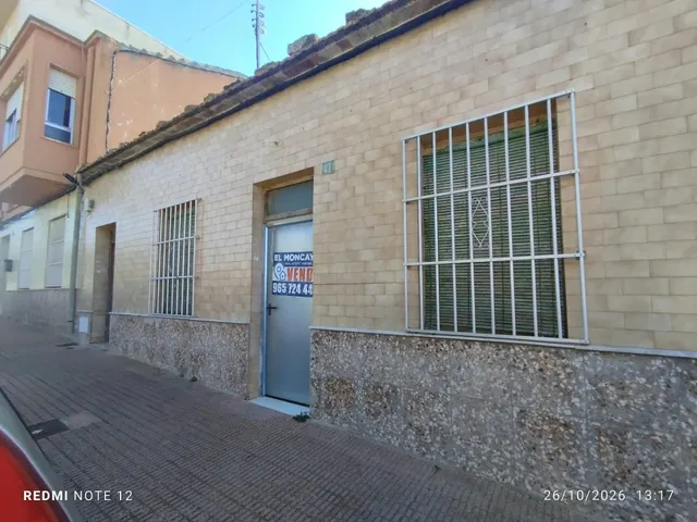 Casa de pueblo con jardin para reformar en Guardamar del Seg