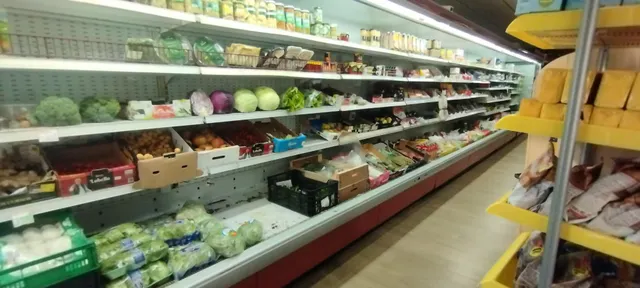 Local comercial junto a Angel Bruna de 125 m2 — 15