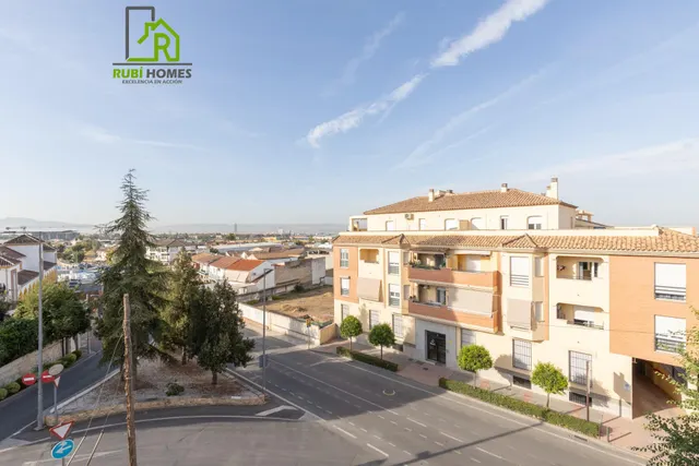 Casa independiente a 5 minutos de Granada en buen estado para entrar a vivir — 21