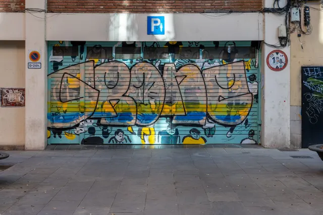 Parking 9m² en alquiler - Casc Antic — 23