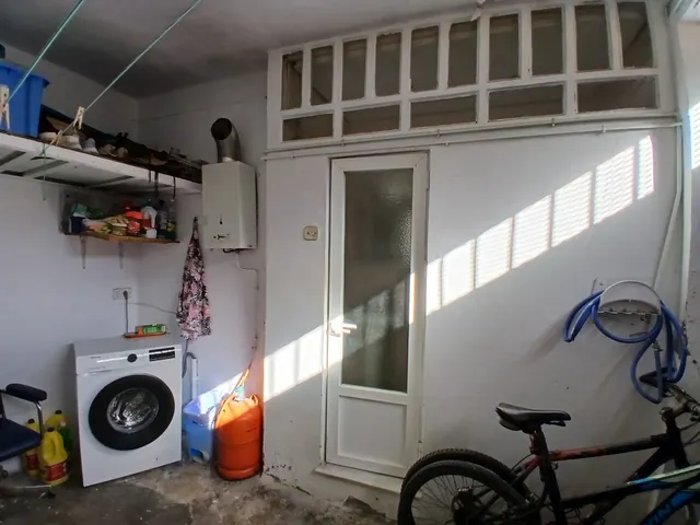 Casa independiente con garaje — 26