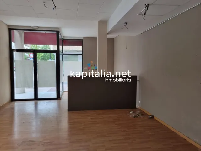 Local en alquiler en Ontinyent. — 2