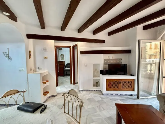 Apartamento con piscina comunitaria, Alicante, Torrevieja. 2 habitaciones, 66 m2, 200 metros del mar — 6