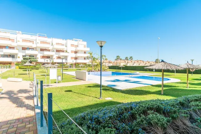 Apartamento 2 habitaciones 73m² en venta - Lomas de Cabo Roig — 28