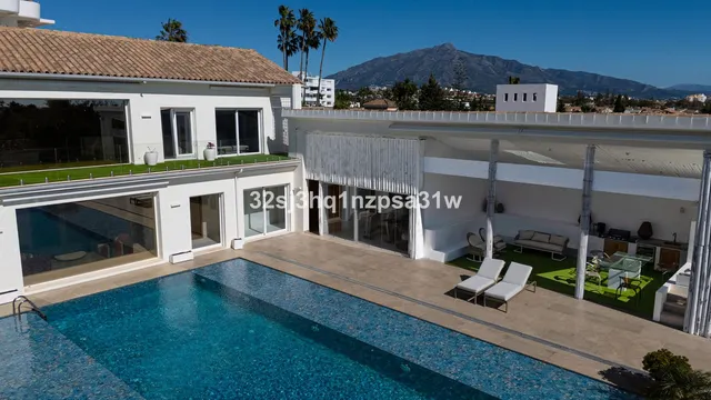 Chalet 6 habitaciones 933m² en venta - Marbella — 21