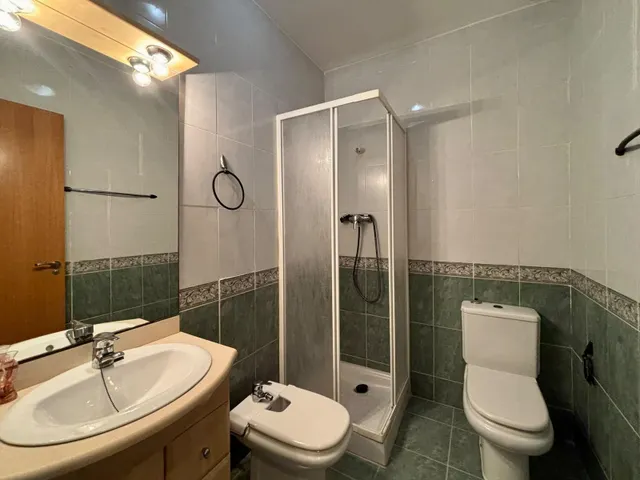 Dúplex de 4 dormitorios con patio y cochera en una de las mejores zonas de Molina — 28