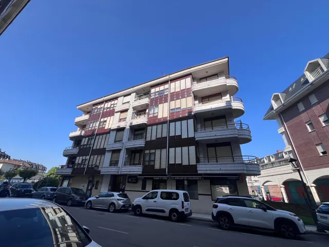 Gran piso de esquina de 3 dormitorios con garaje cerrado opcional en Colindres — 33