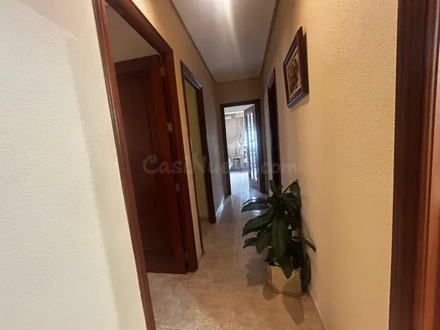 Gran piso en Avenida Barcelona - foto 5