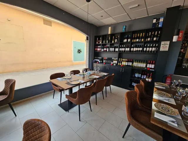 TRASPASO DE RESTAURANTE EN LOS ALCÑZARES. — 5